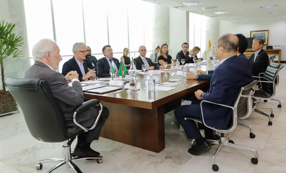 Estado recebe visita do novo embaixador da Ucrânia no Brasil e de cônsul da Coreia do Sul