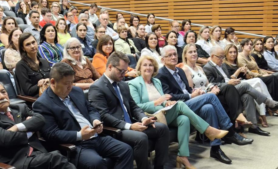 Secretário da Agricultura e do Abastecimento participa de homenagem a veterinárias e zootecnistas