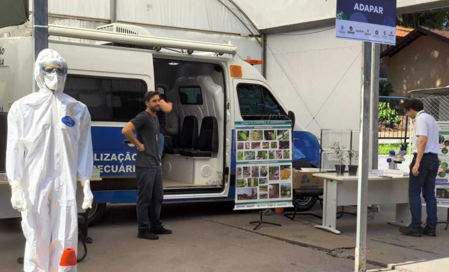 Adapar leva à ExpoLondrina 2024 programação sobre combate ao greening e biosseguridade na avicultura