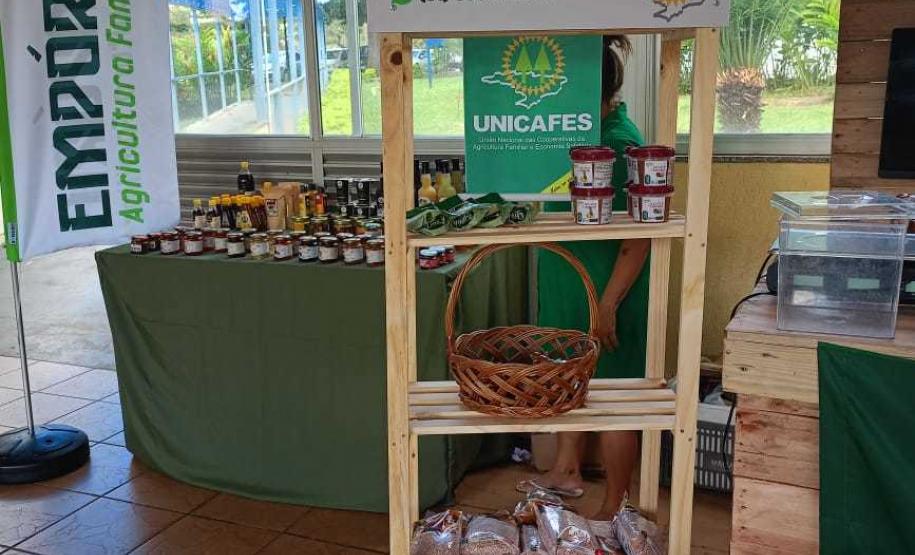 Estado apresenta programa Coopera Paraná em evento nacional