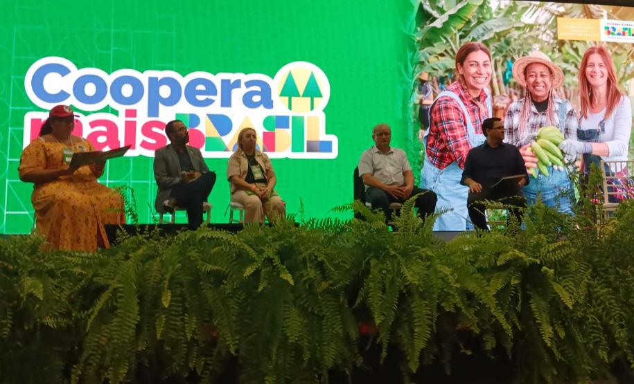 Estado apresenta programa Coopera Paraná em evento nacional