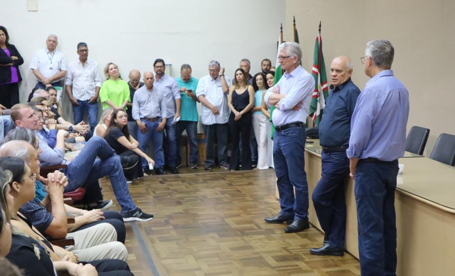 Encontro com servidores marca despedida de Ortigara e apresentação de Natalino de Souza como novo secretário