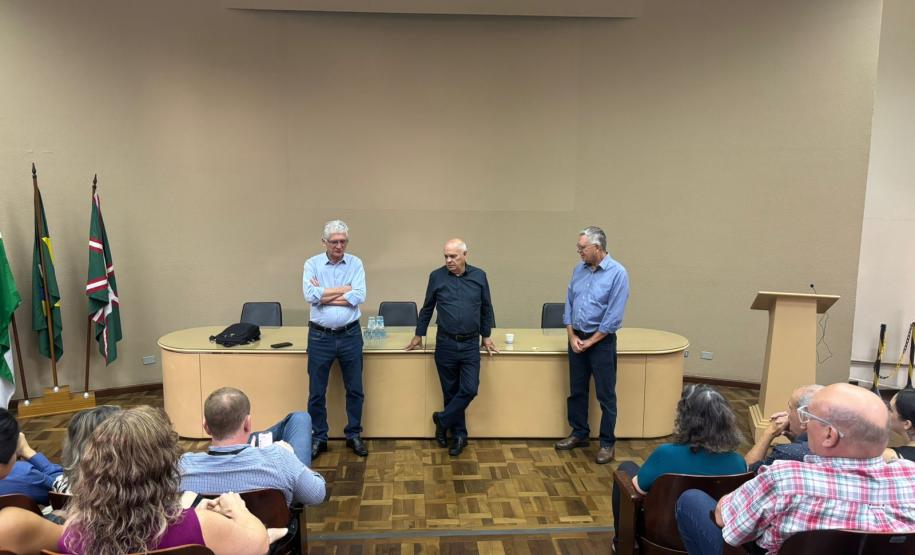 Encontro com servidores marca despedida de Ortigara e apresentação de Natalino de Souza como novo secretário