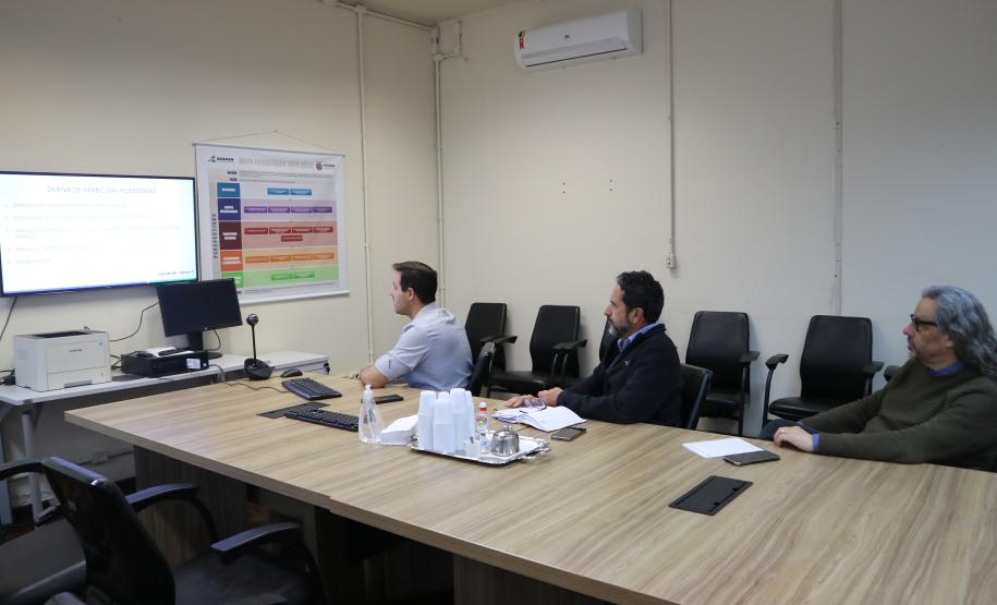 Câmara Técnica discute ações para o desenvolvimento da produção de uvas no Paraná