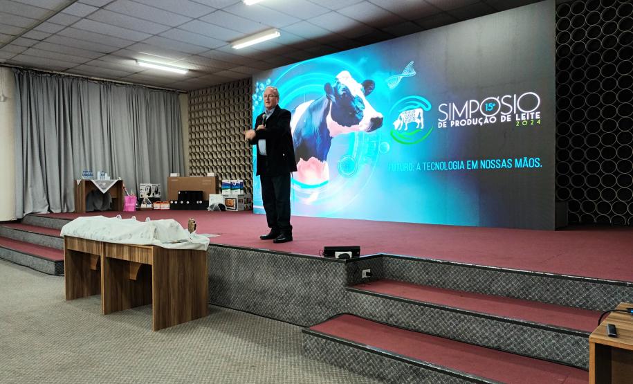 Evento em Palmeira debate tecnologia e sucessão familiar na produção de leite