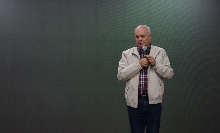 Evento em Palmeira debate tecnologia e sucessão familiar na produção de leite