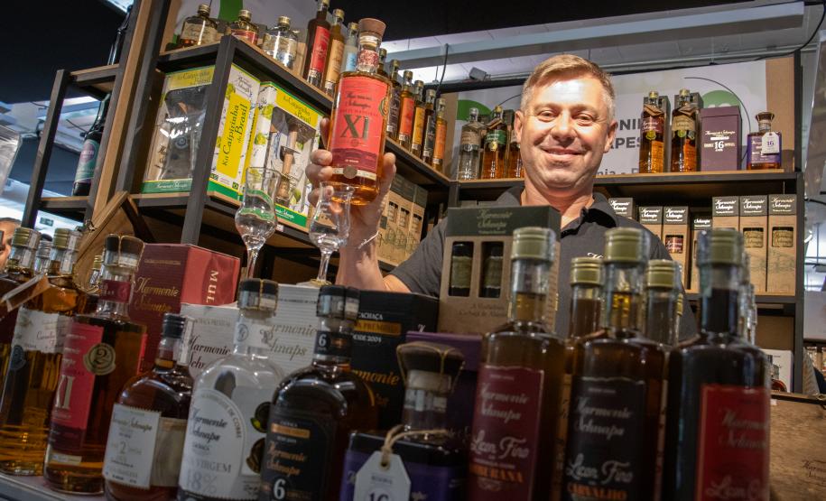 Feira Sabores do Paraná conta com produtores gaúchos afetados por enchentes