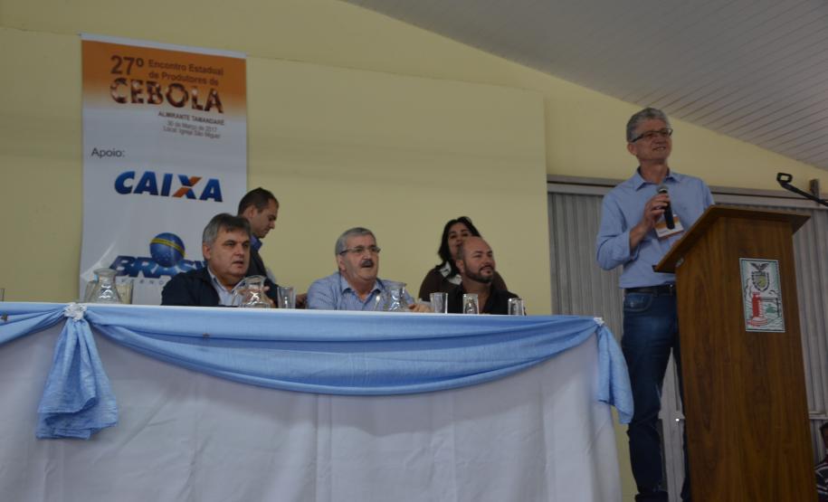 Mais de 800 agricultores participam do encontro sobre cultivo de cebola