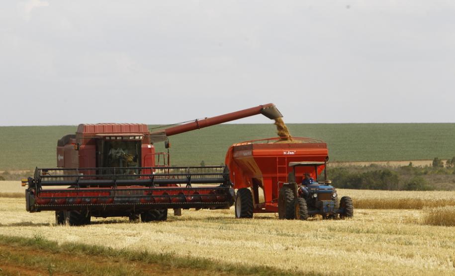 balanço do ano 2017 do Deral sobre o desempenho da safra de graõs.