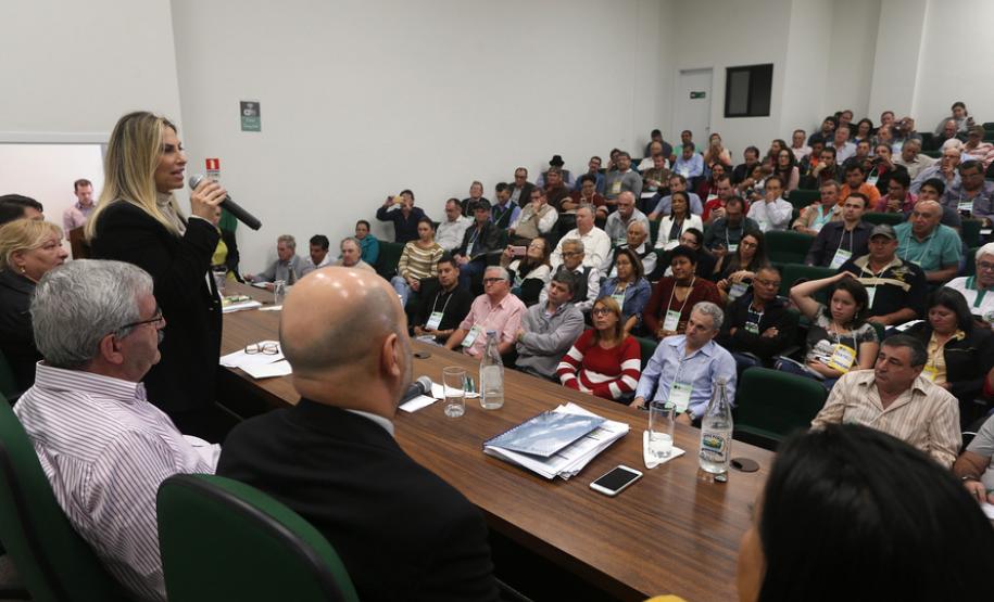 Cida reafirma apoio do Estado aos trabalhadores rurais Cida reafirma apoio do Estado aos trabalhadores rurais