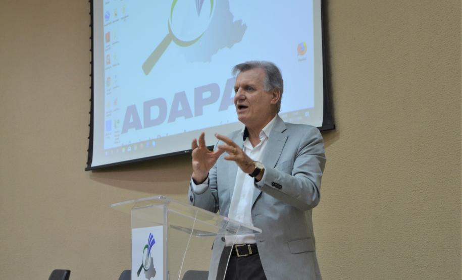 Adapar e Polícia Rodoviária vão padronizar trânsito agropecuário Adapar e Polícia Rodoviária vão padronizar trânsito agropecuário