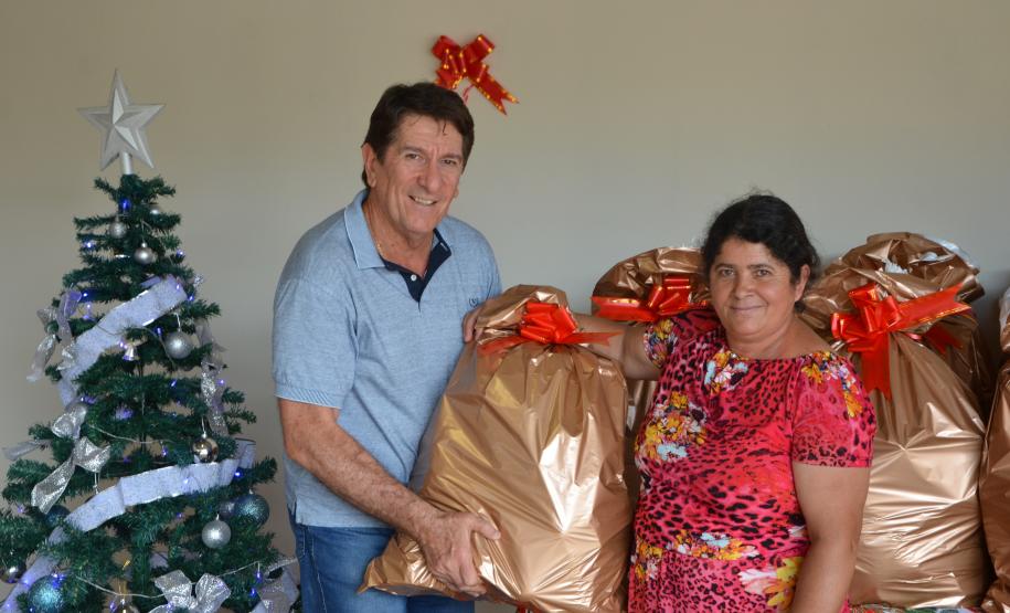 Seab entrega cestas de Natal para colaboradores terceirizados