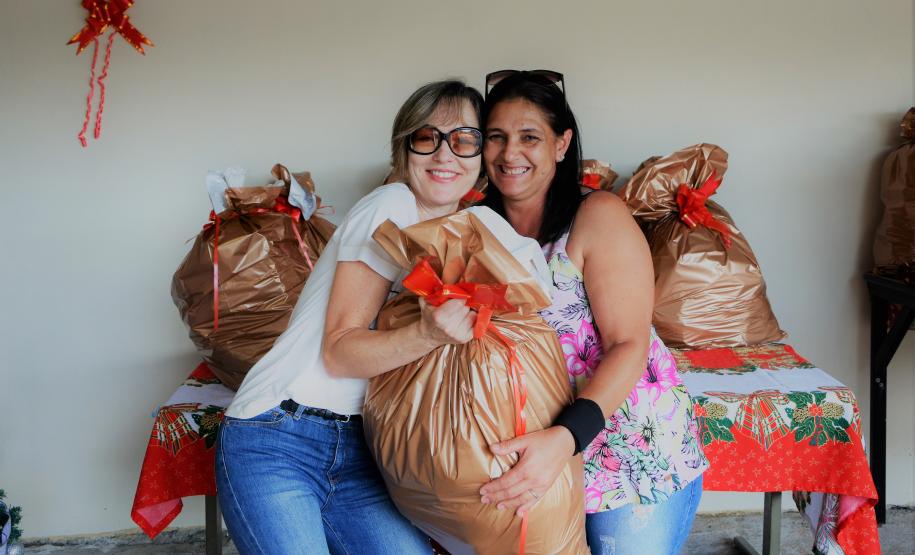 Seab entrega cestas de Natal para colaboradores terceirizados