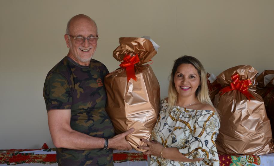 Seab entrega cestas de Natal para colaboradores terceirizados