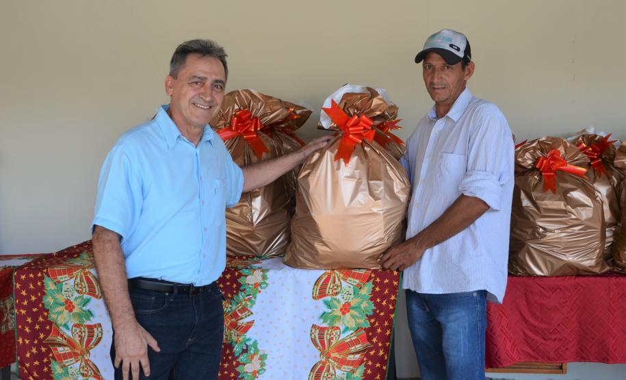 Seab entrega cestas de Natal para colaboradores terceirizados