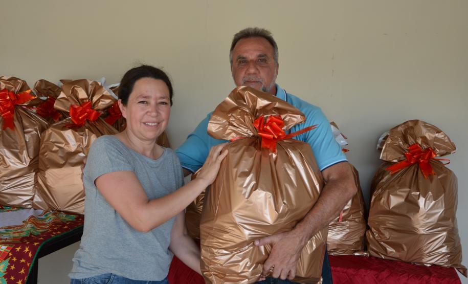 Seab entrega cestas de Natal para colaboradores terceirizados