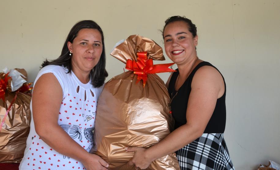 Seab entrega cestas de Natal para colaboradores terceirizados