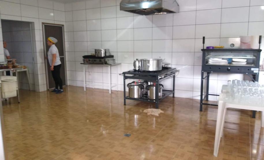 Cozinha comunitária servirá refeições acessíveis em Mato Rico inagurada cozinha comunitária em Mato Rico. Os fornecedores dos alimentos serão os agricultores familiares da região