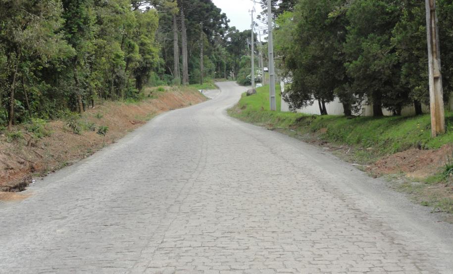Pavimentação da Estrada Nova Tirol será concluída neste semestre