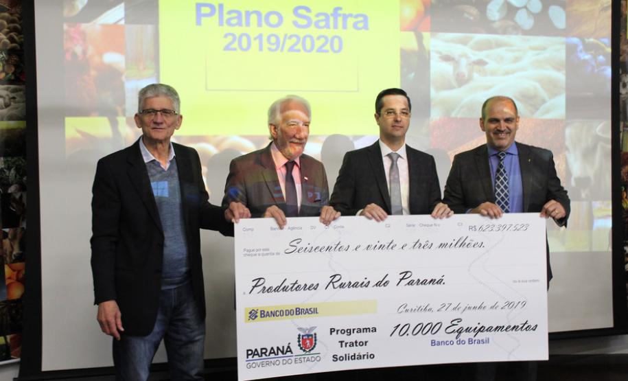 Paraná terá R$ 11,9 bilhões para financiamento da safra Paraná terá R$ 11,9 bilhões para financiamento da safra
