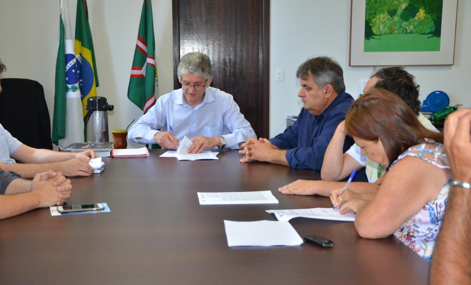 Governo assina primeiro contrato do Pró-Rural com produtores de mel