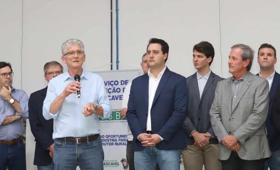 Sistema pioneiro de produção de ovos recebe certificação SISBI Granja de Cascavel é pioneira no sistema de produção de ovos com galinhas sem gaiola