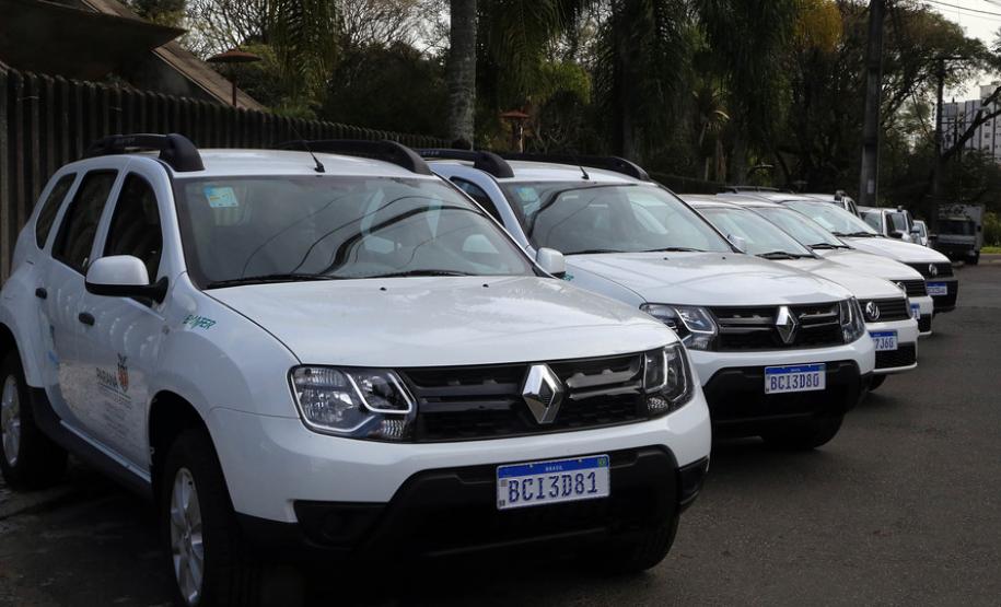 governo entrega veiculos para ações sociais no campo