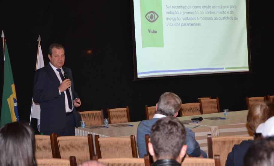 Ao participar do 1º. Fórum do Agronegócio, Tecnologia e Inovação, em Campo Mourão, o secretário da Agricultura, Norberto Ortigara, disse que nova revolução inclui robotização, drones e inteligência artificial, além da biotecnologia.