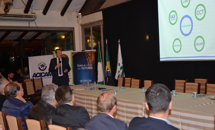 Ao participar do 1º. Fórum do Agronegócio, Tecnologia e Inovação, em Campo Mourão, o secretário da Agricultura, Norberto Ortigara, disse que nova revolução inclui robotização, drones e inteligência artificial, além da biotecnologia.