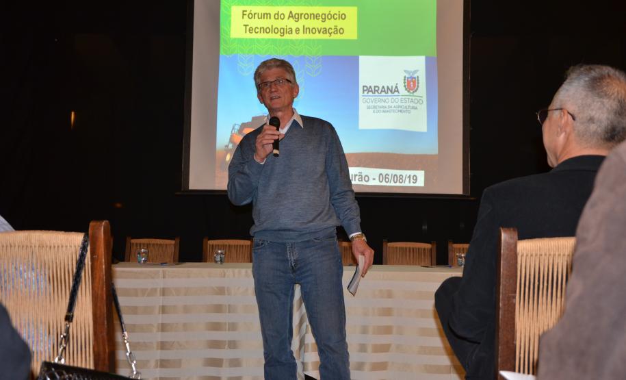 Ao participar do 1º. Fórum do Agronegócio, Tecnologia e Inovação, em Campo Mourão, o secretário da Agricultura, Norberto Ortigara, disse que nova revolução inclui robotização, drones e inteligência artificial, além da biotecnologia.