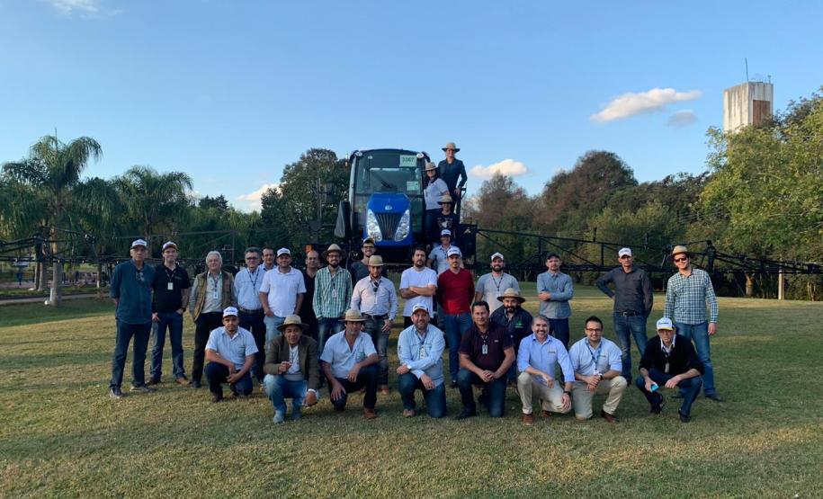 Técnicos da Emater participam de capacitação na New Holland