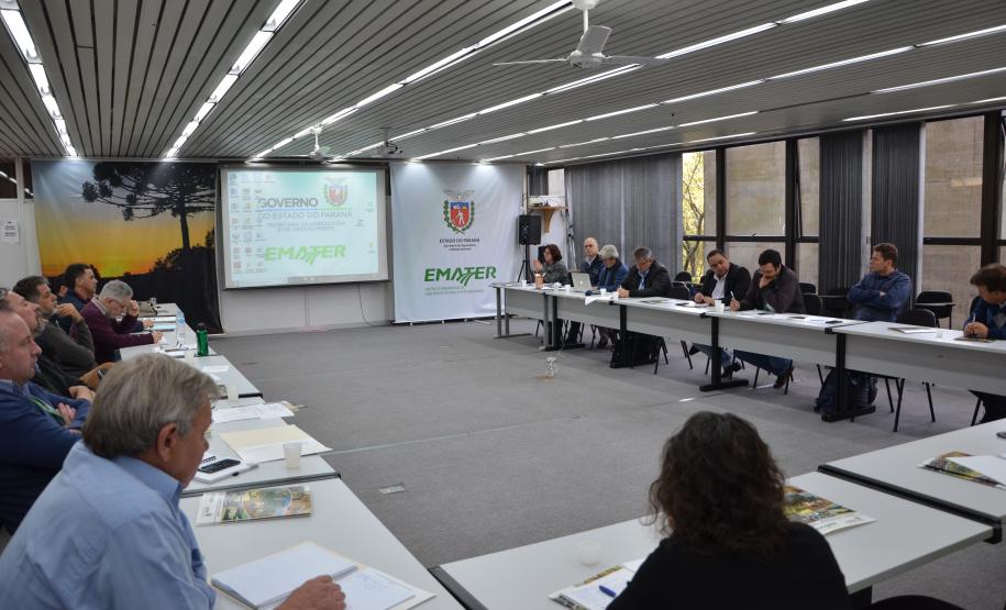 Objetivo é unir forças dos setores público e privado para atender um maior número de pequenos produtores, uma forma de viabilizar o uso de novas tecnologias em propriedades de todas as regiões do Estado.