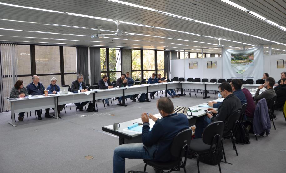 Objetivo é unir forças dos setores público e privado para atender um maior número de pequenos produtores, uma forma de viabilizar o uso de novas tecnologias em propriedades de todas as regiões do Estado.