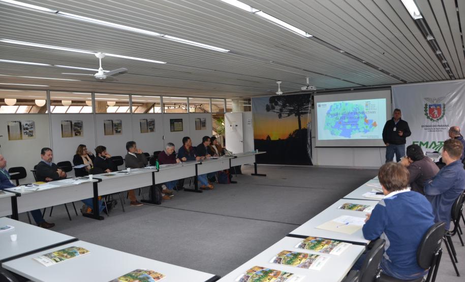 Objetivo é unir forças dos setores público e privado para atender um maior número de pequenos produtores, uma forma de viabilizar o uso de novas tecnologias em propriedades de todas as regiões do Estado.