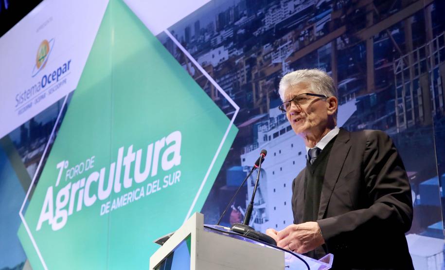 Ortigara destaca capacidade do Paraná de produzir alimentos de qualidade Secretário foi moderador de painel sobre proteína animal em Fórum de Agricultura da América do Sul