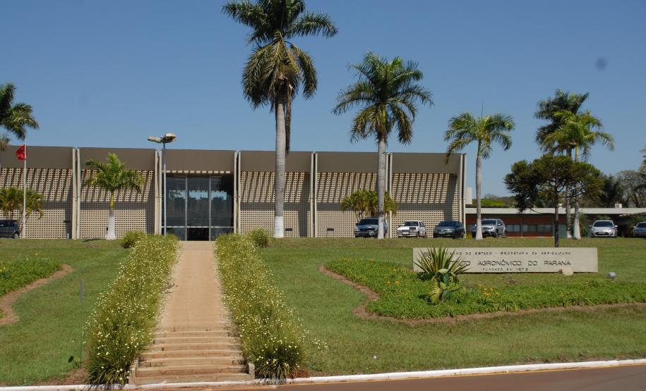 Iapar comemora 44 anos e recebe homenagem da Assembleia Legislativa