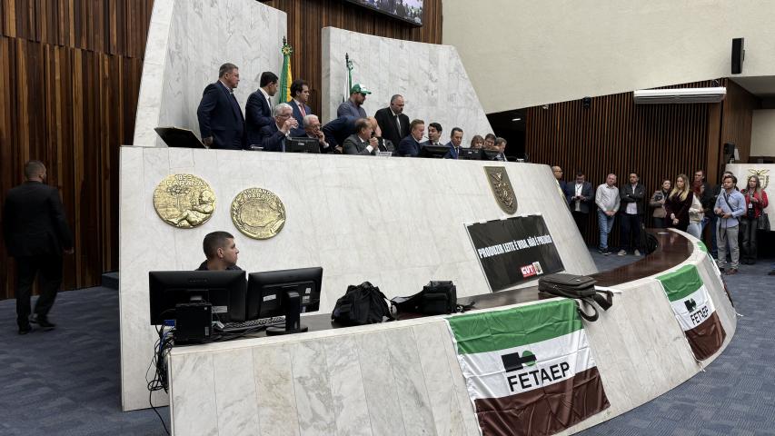 Em audiência na Alep, Marcio Nunes destaca iniciativas para fortalecer produção e consumo de leite no Paraná
