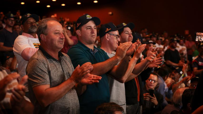 Prefeitos agradecem investimentos que fortalecem trafegabilidade nas estradas rurais e beneficiam agricultores familiares