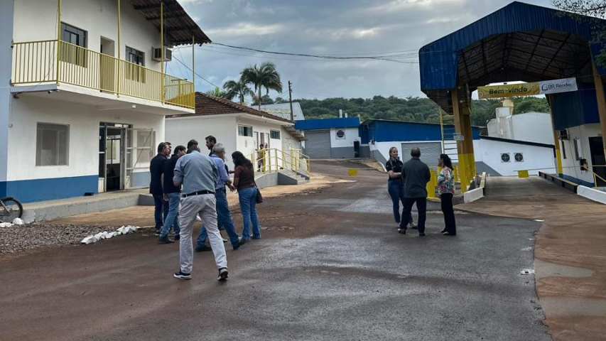  Adapar credencia empresa para recolhimento e destinação de carcaças de animais no Paraná 