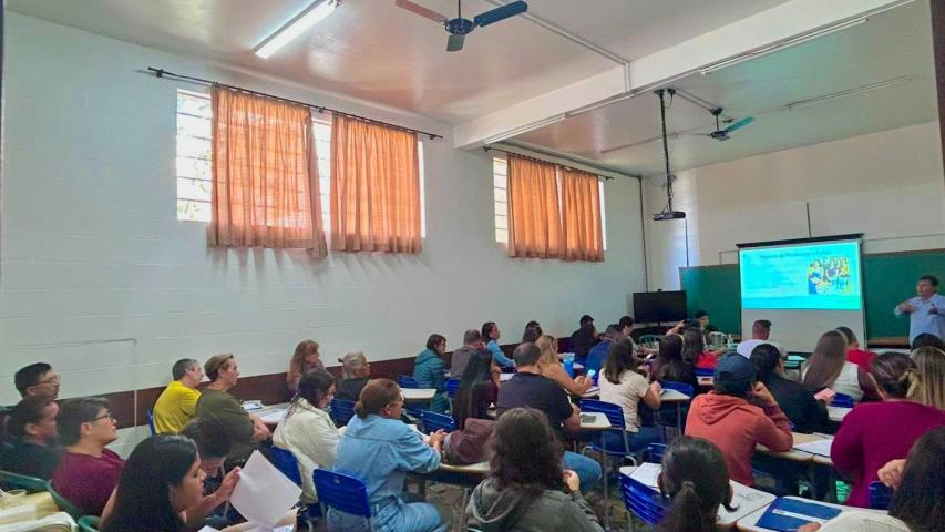 Reunião técnica reforça segurança alimentar e boas práticas no Programa Leite das Crianças