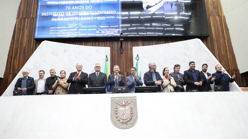  Assembleia homenageia os 70 anos do IDR-Paraná em sessão solene 