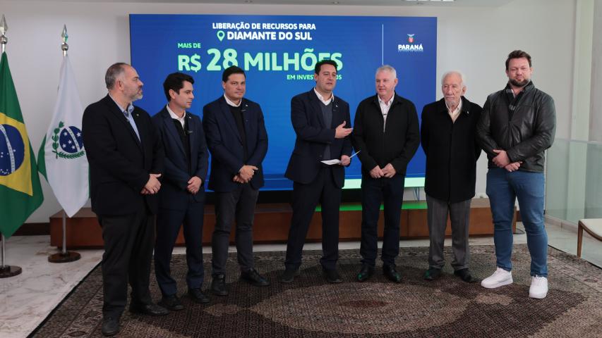 Ratinho Junior confirma R$ 565,6 milhões para 11 municípios do Estado